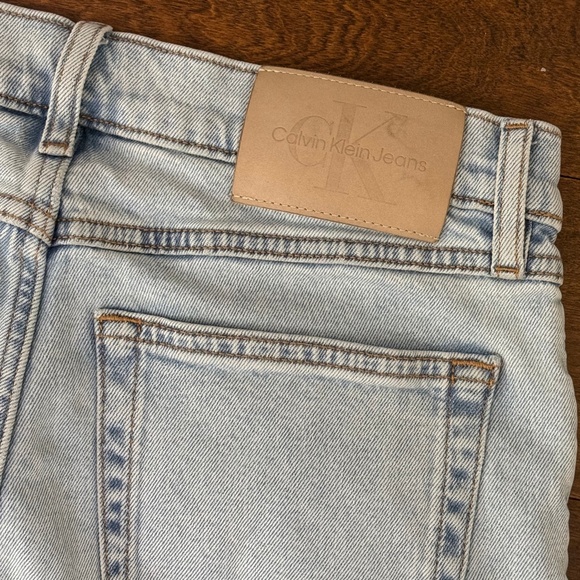 Calvin Klein Signature 90s Straight Denim Jean size 28 Y2K Vtg Mom Jeans - Picture 4 of 6